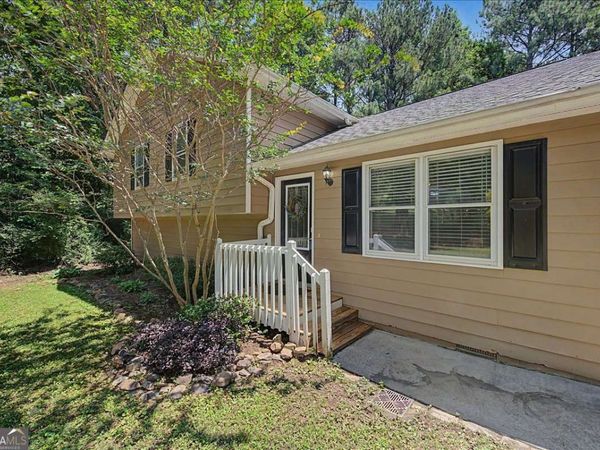 558 NE Peeples Valley Road, Cartersville, GA 30121