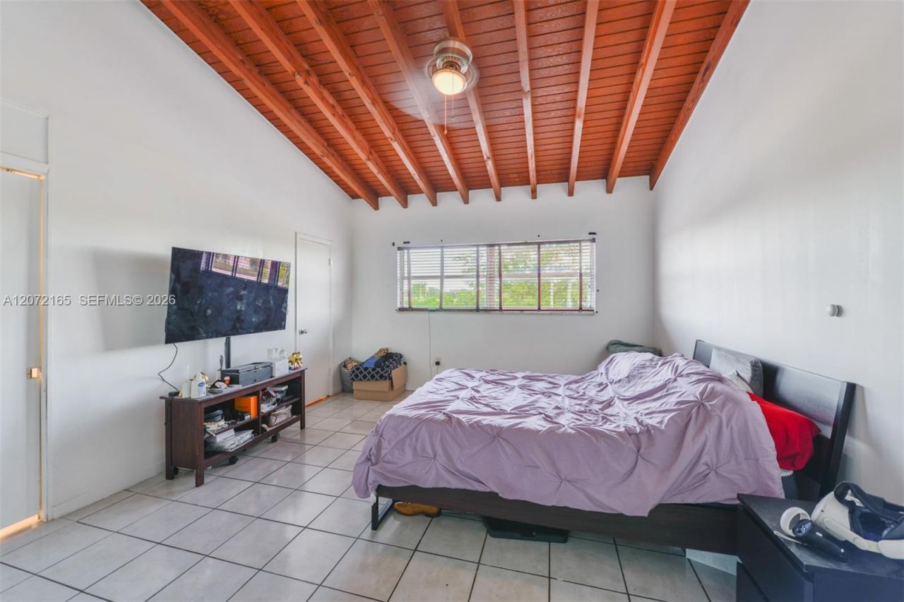 8923 NE 4th Ave Rd, Unit 8923, Miami Shores, FL 33138 Photo