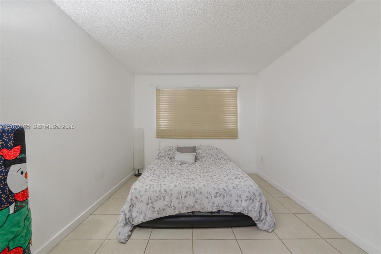 8923 NE 4th Ave Rd, Unit 8923, Miami Shores, FL 33138 Photo