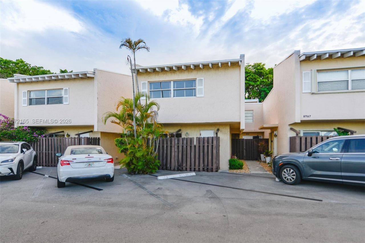8923 NE 4th Ave Rd, Unit 8923, Miami Shores, FL 33138 Photo