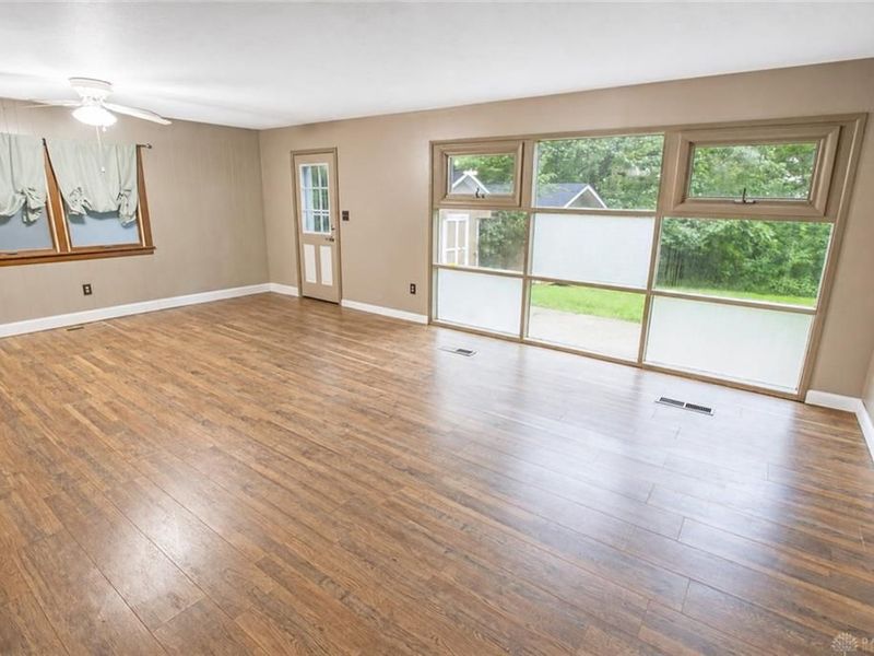 127 N Main Street, Englewood, OH 45322 Photo 2