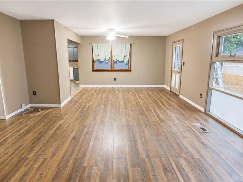 127 N Main Street, Englewood, OH 45322 Photo 3
