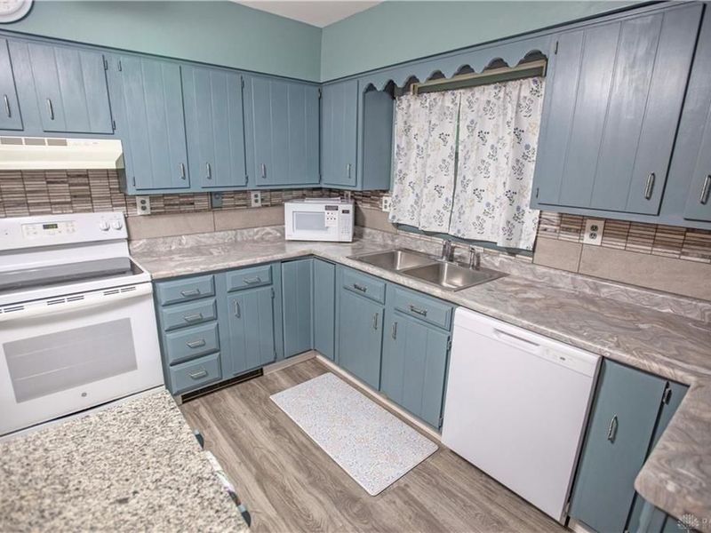 127 N Main Street, Englewood, OH 45322 Photo 5