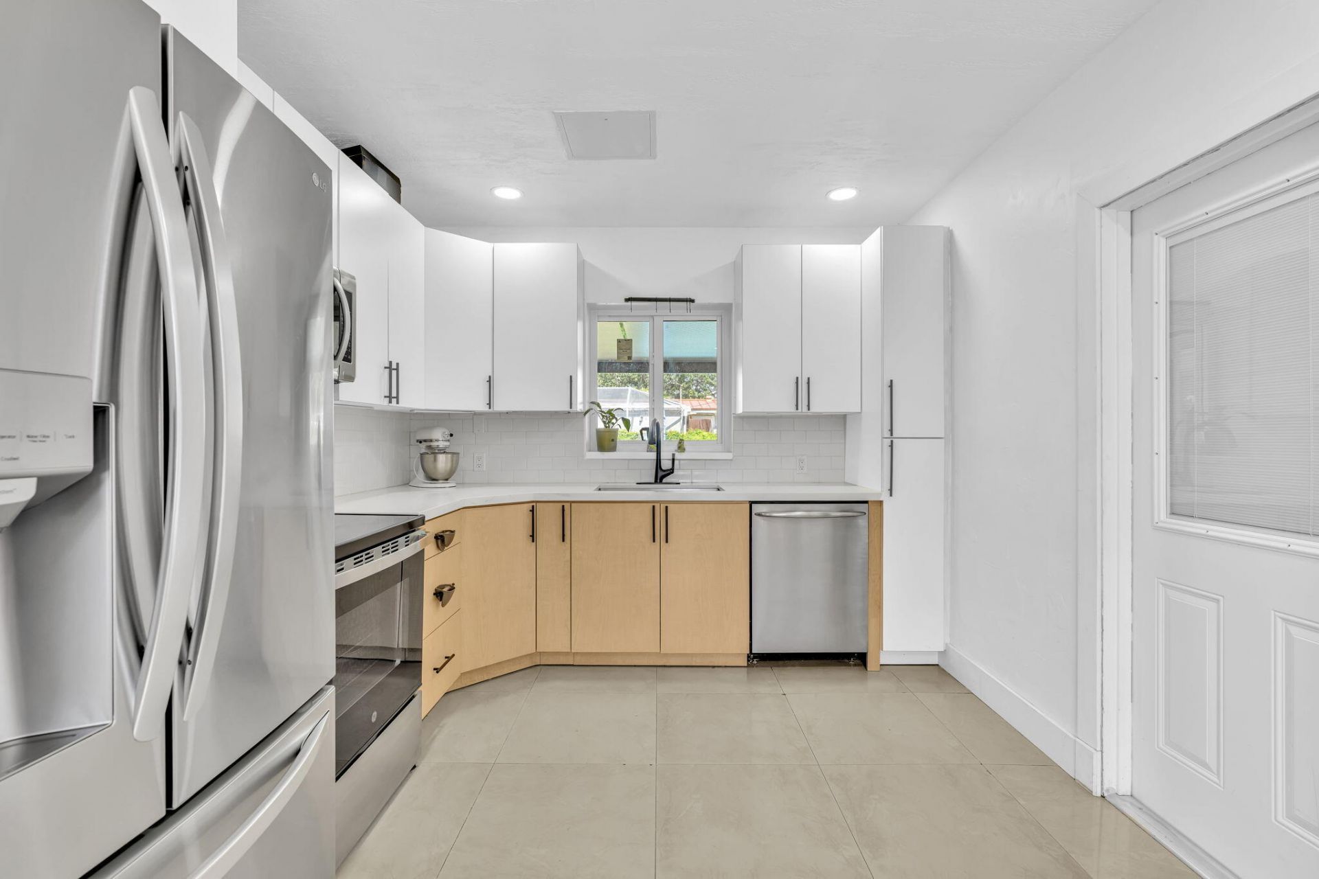 721 Fairway Drive, Plantation, FL 33317 Photo