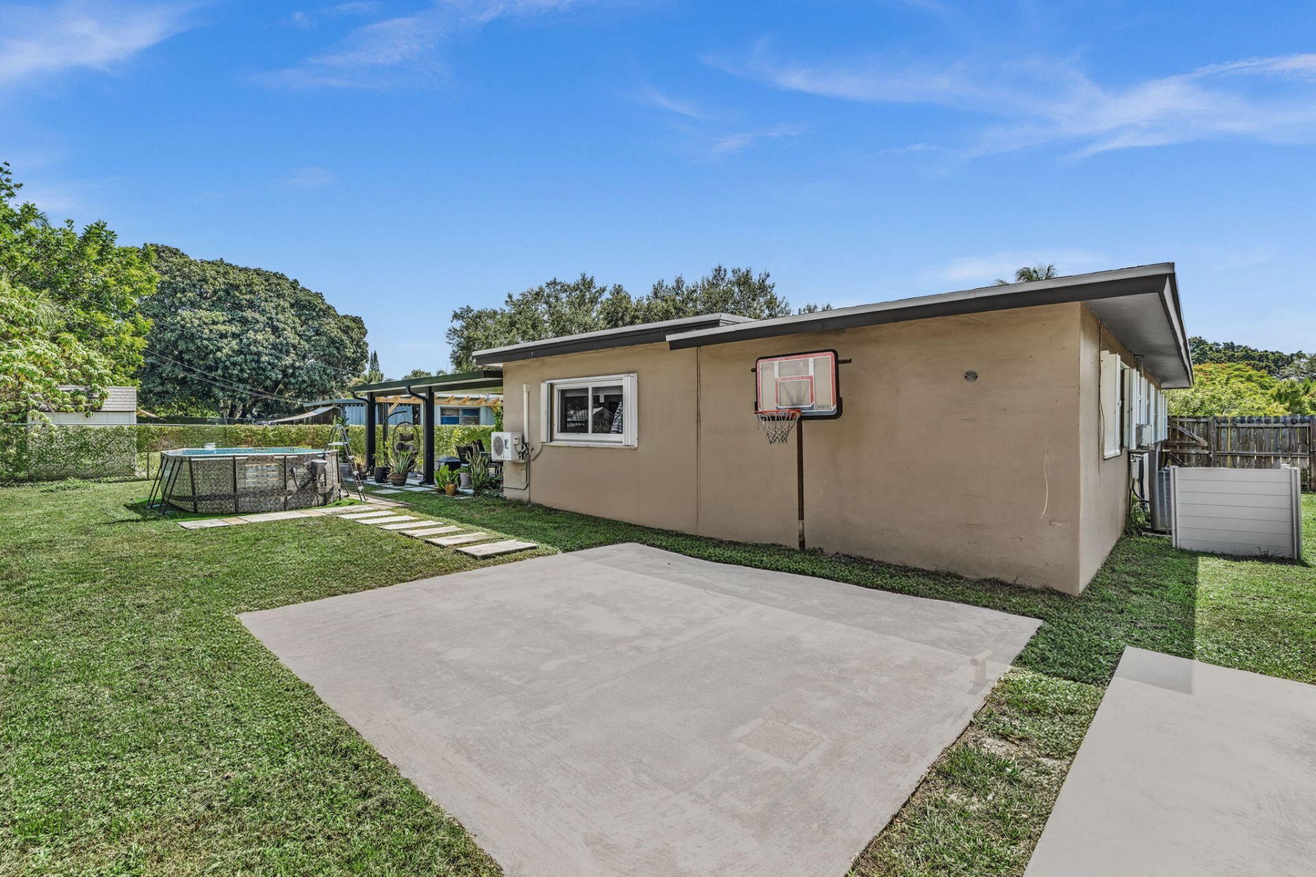721 Fairway Drive, Plantation, FL 33317 Photo