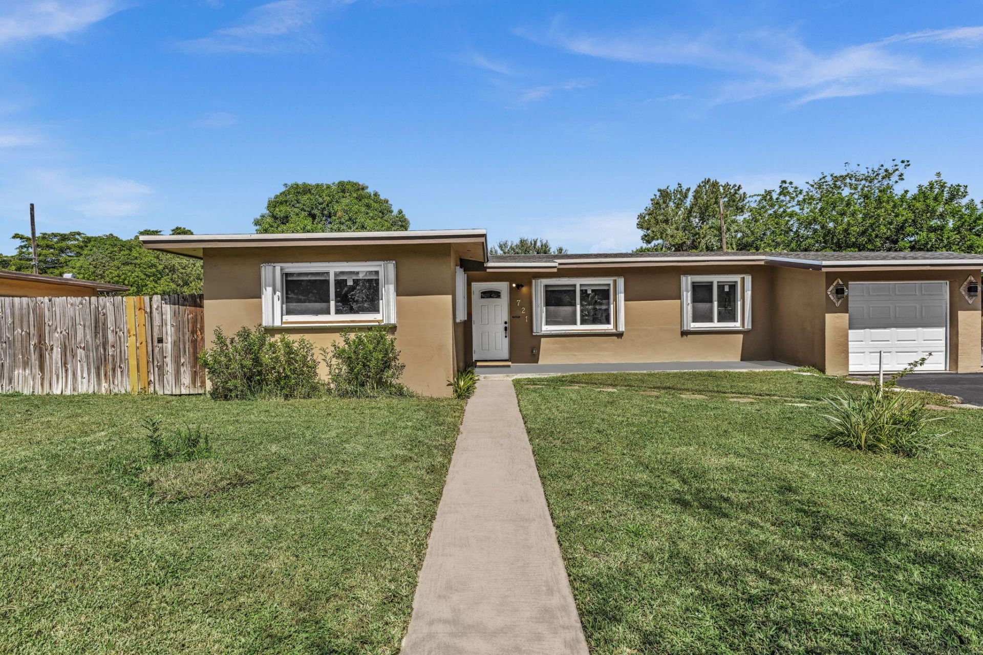 721 Fairway Drive, Plantation, FL 33317 Photo