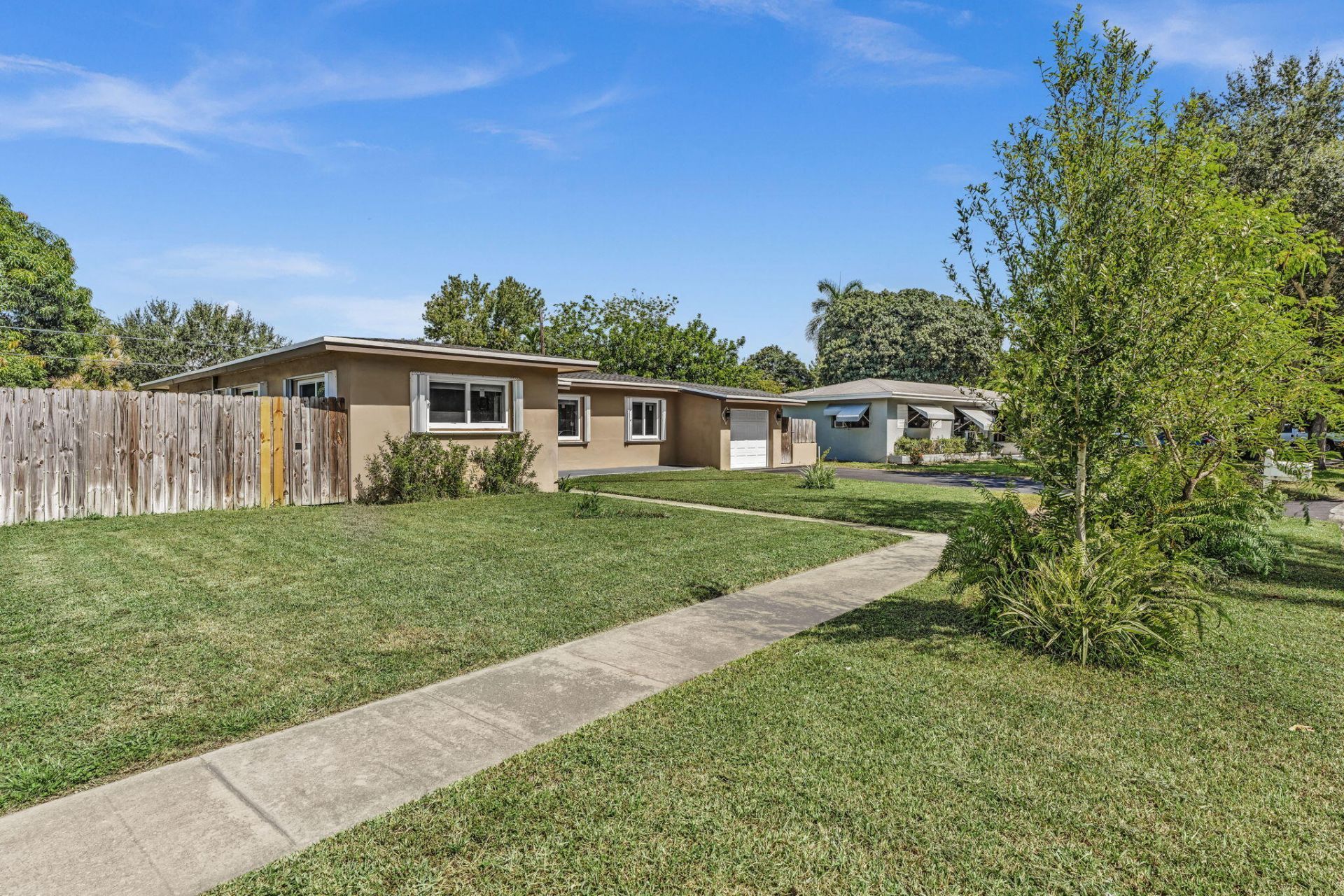721 Fairway Drive, Plantation, FL 33317 Photo