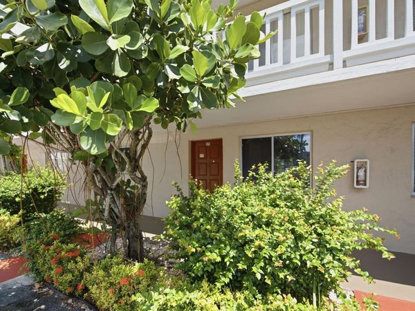 3601 INVERRARY Drive, Unit 107, Lauderhill, FL 33319