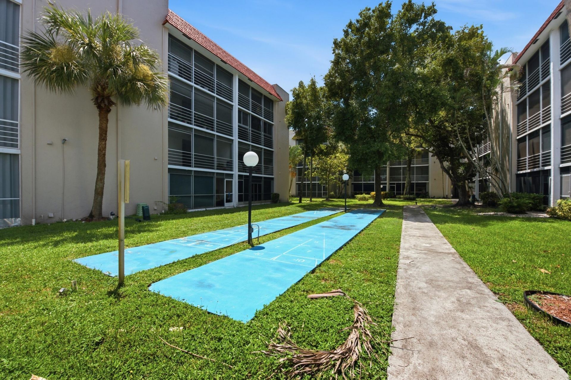 3601 Inverrary Drive, Unit 107, Lauderhill, FL 33319 Photo