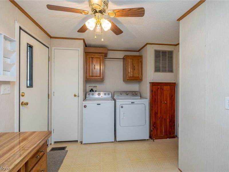 8 Jessica Lane, Olmsted Township, OH 44138 Photo 10