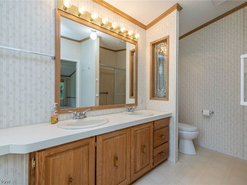 8 Jessica Lane, Olmsted Township, OH 44138 Photo 32