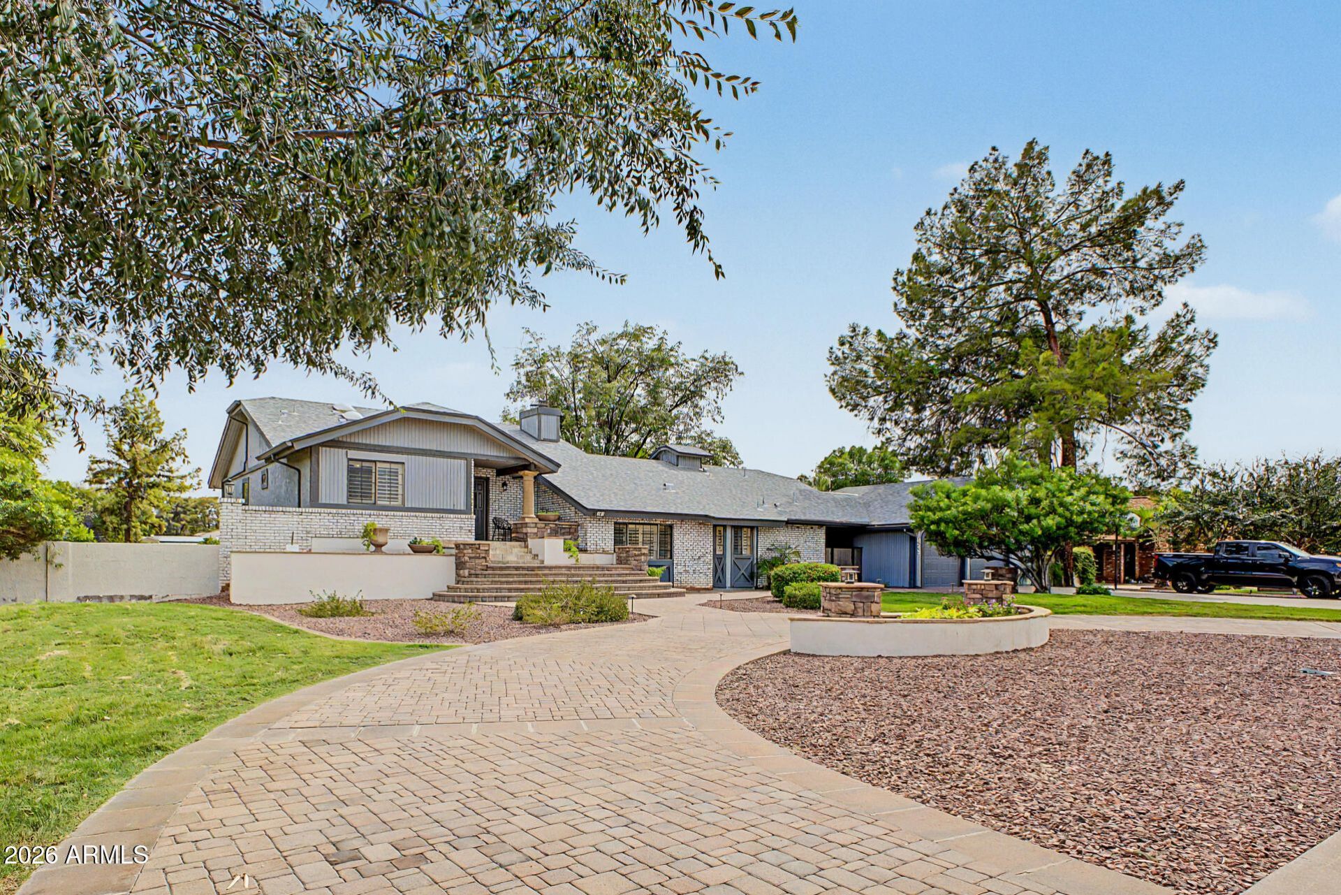 1069 E CARVER Road, Tempe, AZ 85284