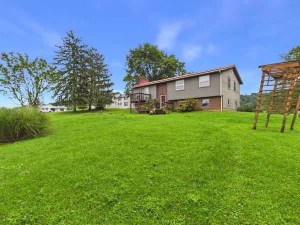 1984 Hebron Road, St. Marys, WV 26170