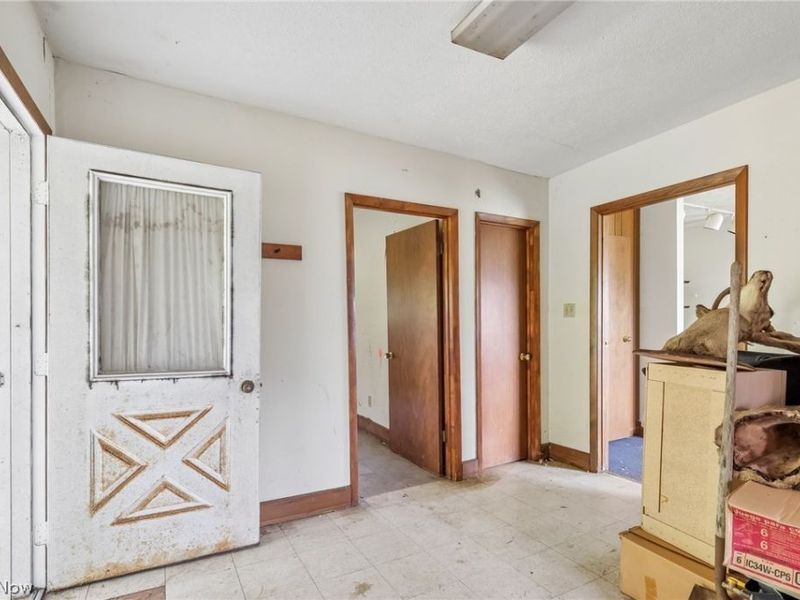 8741 Youngstown Pittsburgh Road, Poland, OH 44514 Photo 5
