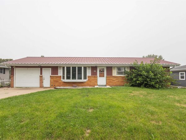 240 St Ann Avenue, Dickeyville, WI 53808