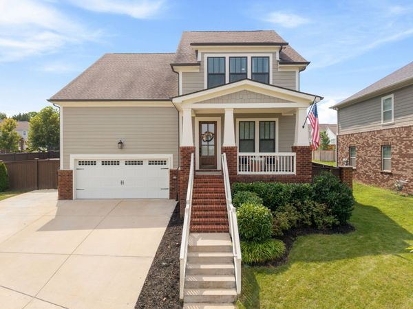 3344 Vinemont Dr, Thompsons Station, TN 37179