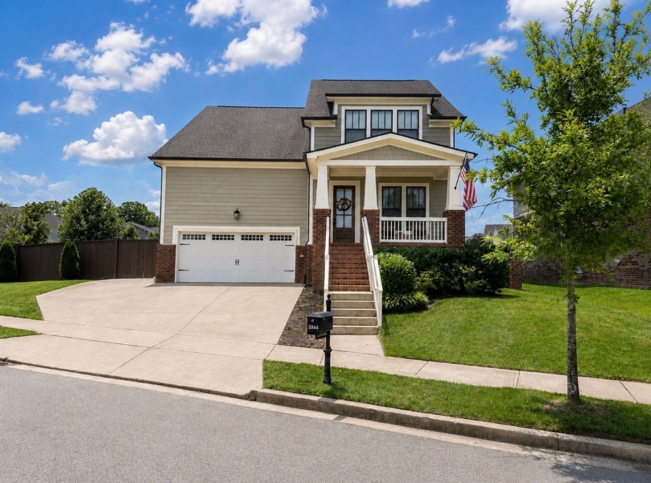 3344 Vinemont Dr , Thompsons Station, TN 37179 Main Photo