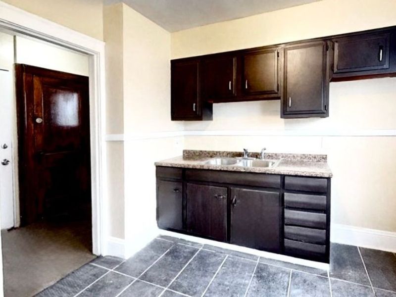 3045 E 130th Street , Unit 2/UP, Cleveland, OH 44120 Photo 6