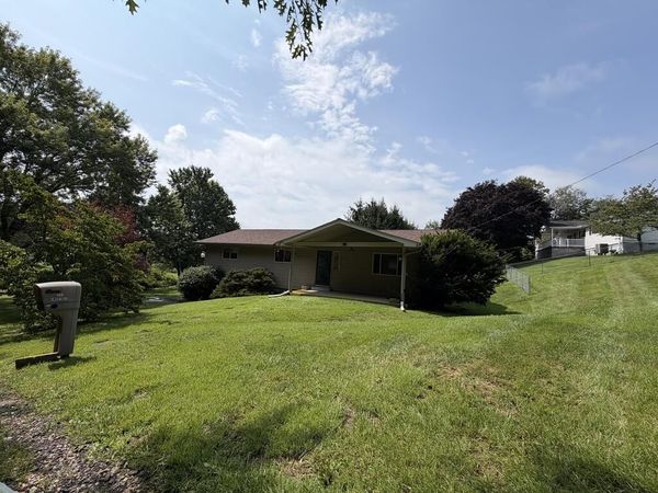 108 EMORY ST, LANARK, WV 25860