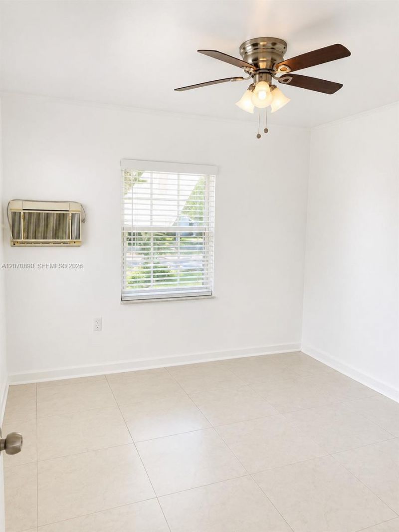 325 NE 108th St , Unit 1, Miami, FL 33161 Photo