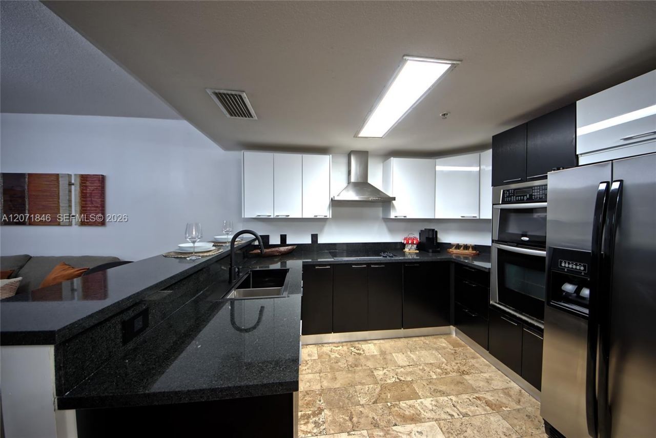 170 SE 14th St , Unit 2303, Miami, FL 33131 Photo