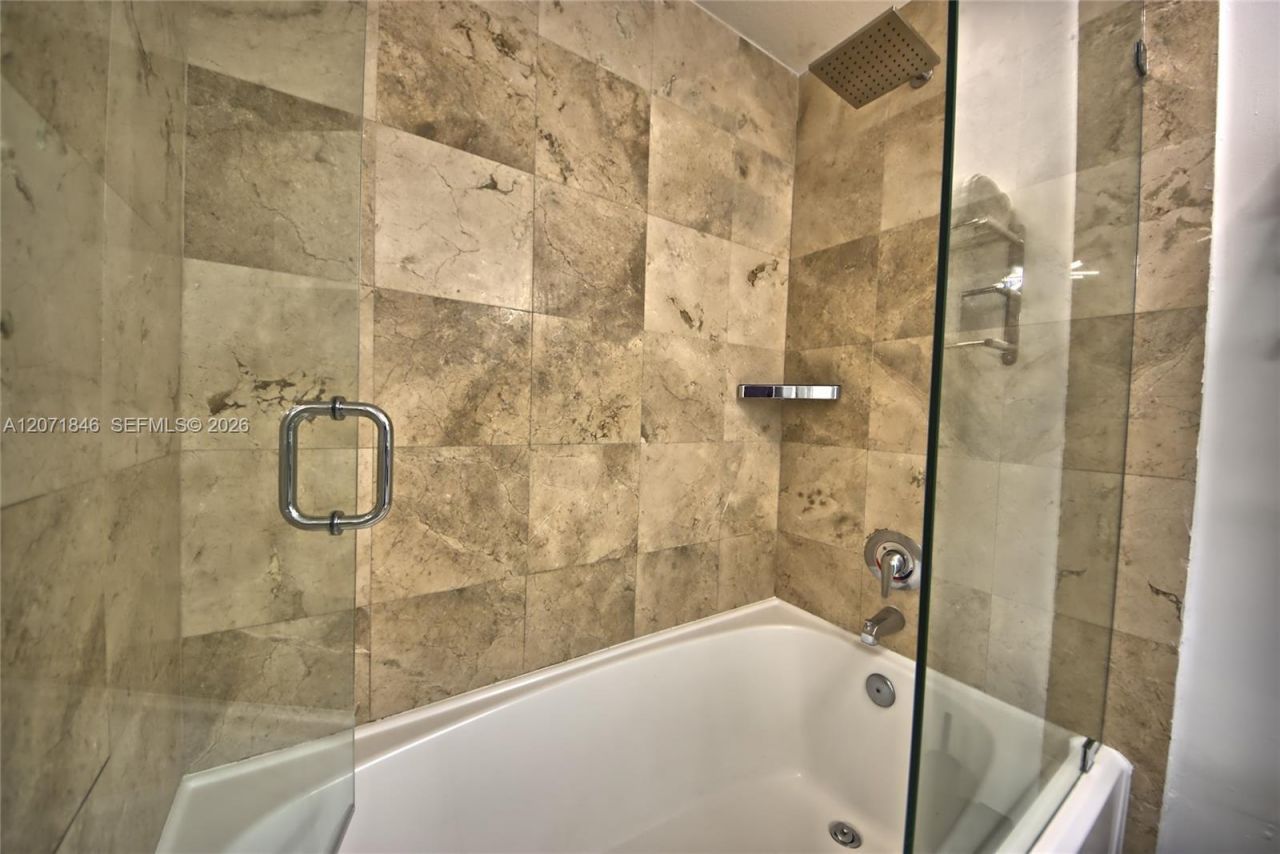 170 SE 14th St , Unit 2303, Miami, FL 33131 Photo