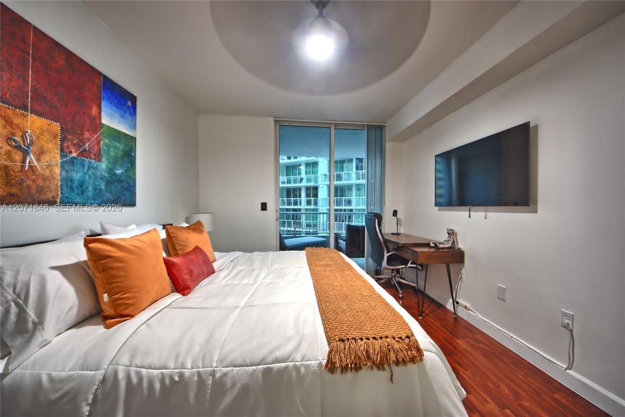 170 SE 14th St , Unit 2303, Miami, FL 33131 Photo