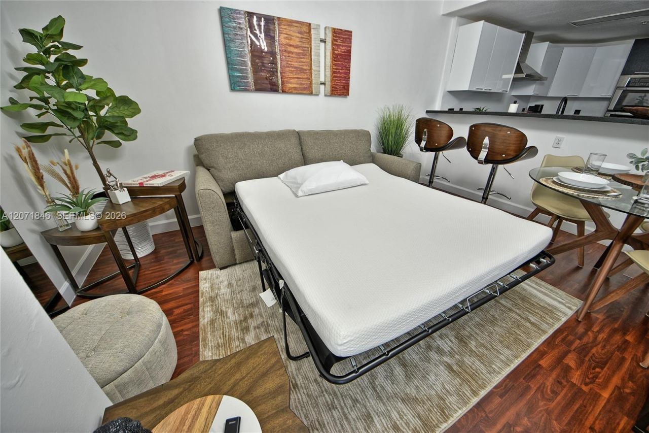 170 SE 14th St , Unit 2303, Miami, FL 33131 Photo