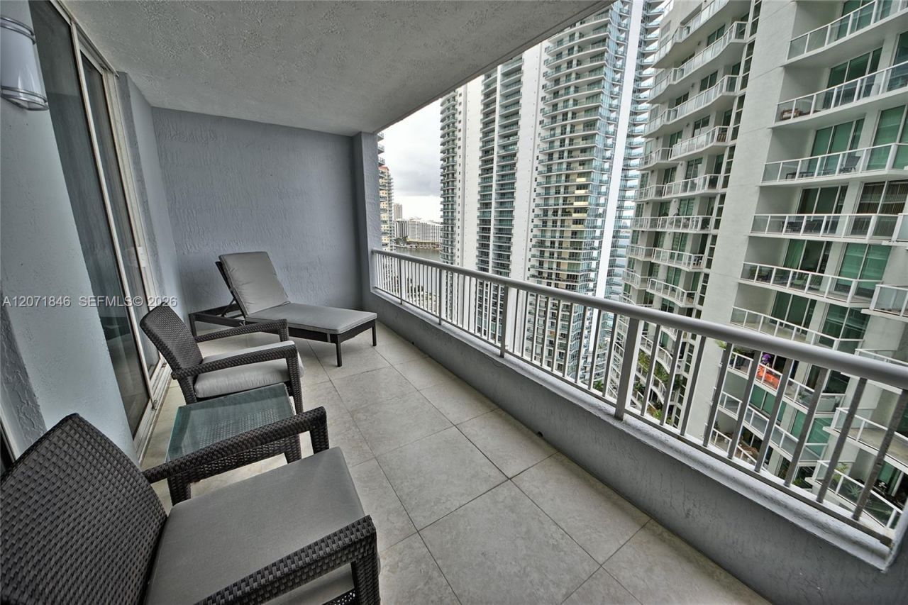 170 SE 14th St , Unit 2303, Miami, FL 33131 Photo