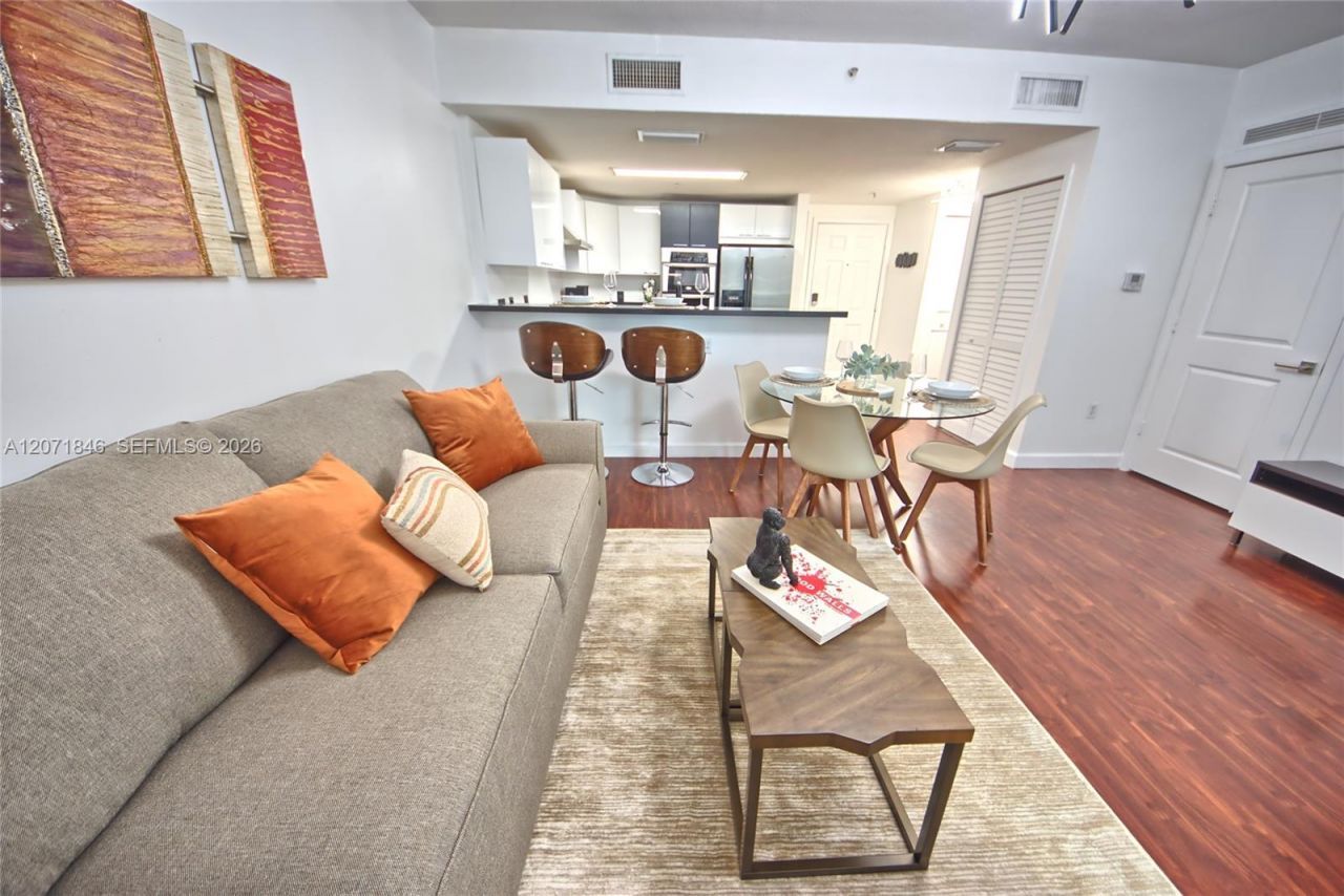 170 SE 14th St , Unit 2303, Miami, FL 33131 Photo