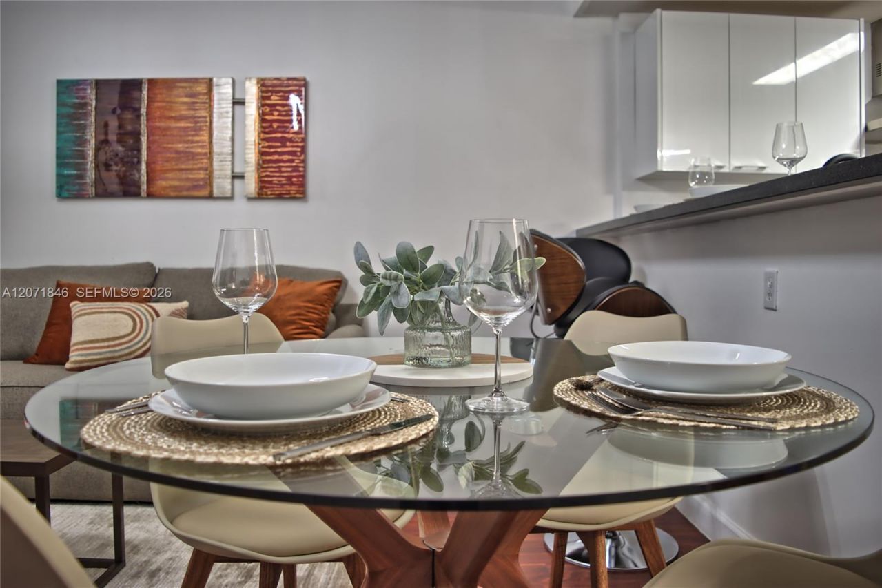 170 SE 14th St , Unit 2303, Miami, FL 33131 Photo