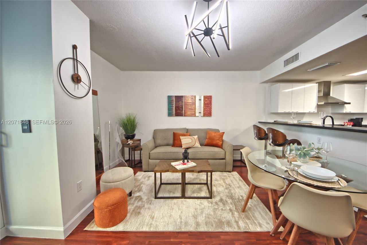 170 SE 14th St , Unit 2303, Miami, FL 33131 Photo