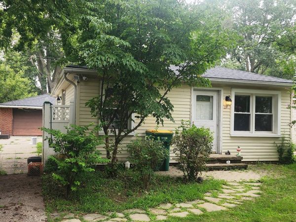 19 Devonshire Street, Ypsilanti, MI 48198