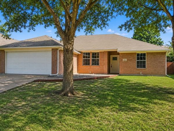 5424 Appalachian Way, Fort Worth, TX 76123