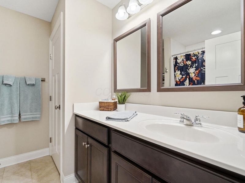 945 Memories Lane, Westerville, OH 43081 Photo 67