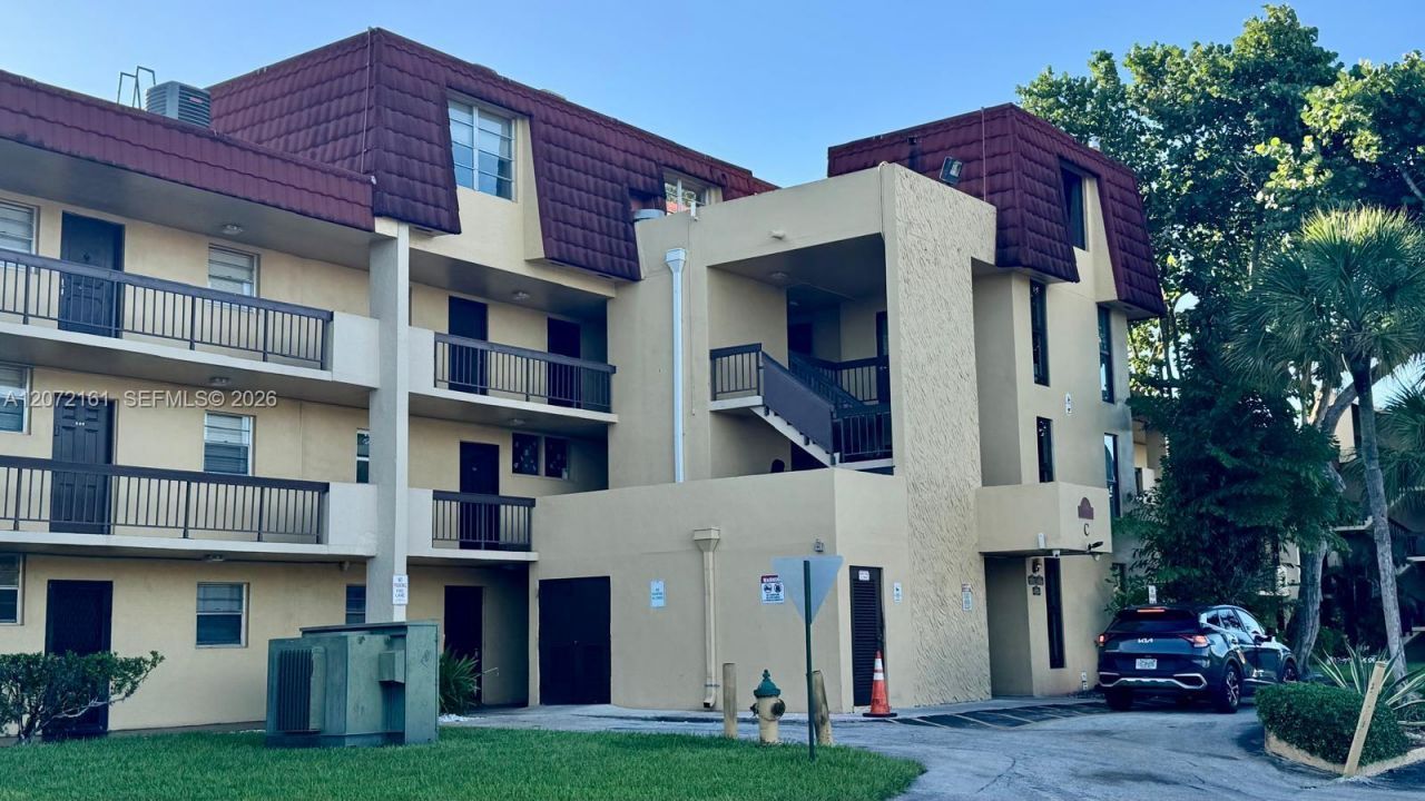 3390 Foxcroft Rd , Unit C305, Miramar, FL 33025 Photo
