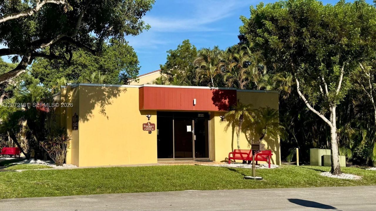 3390 Foxcroft Rd , Unit C305, Miramar, FL 33025 Photo