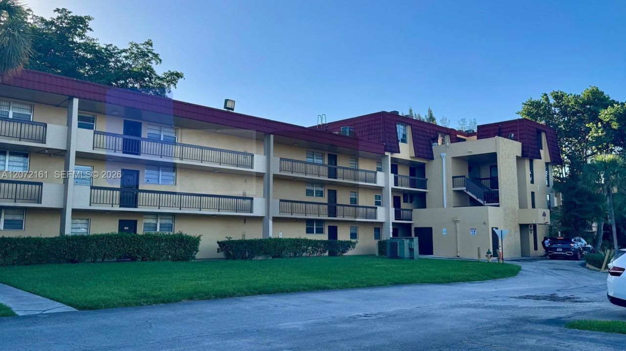 3390 Foxcroft Rd , Unit C305, Miramar, FL 33025 Photo