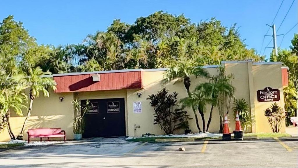 3390 Foxcroft Rd , Unit C305, Miramar, FL 33025 Photo
