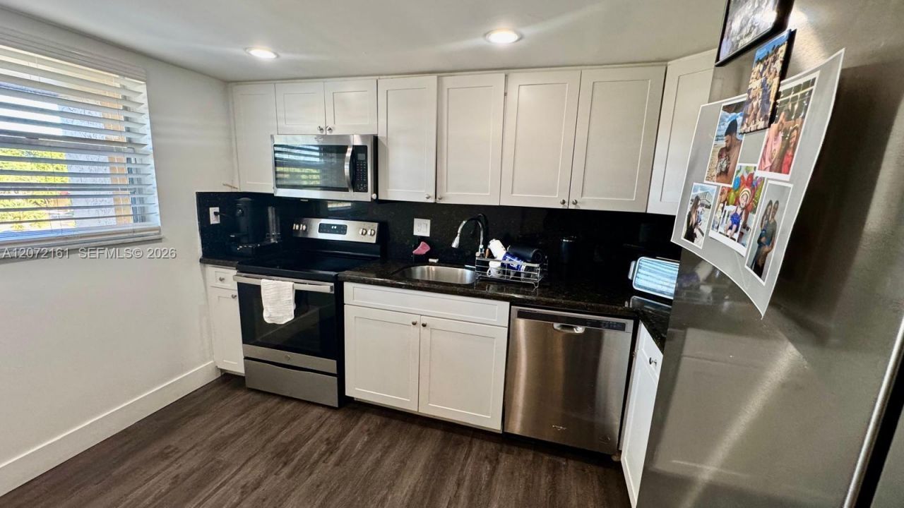 3390 Foxcroft Rd , Unit C305, Miramar, FL 33025 Photo