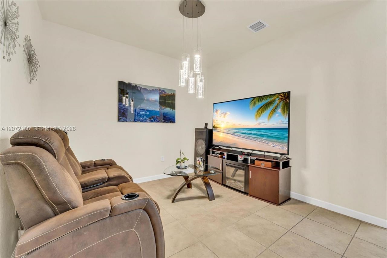 3368 SE 1st St, Homestead, FL 33033 Photo