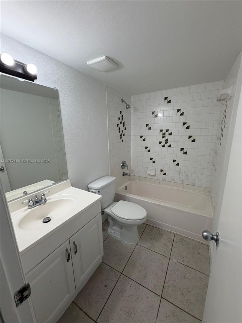 11101 Royal Palm Blvd , Unit 203, Coral Springs, FL 33065 Photo