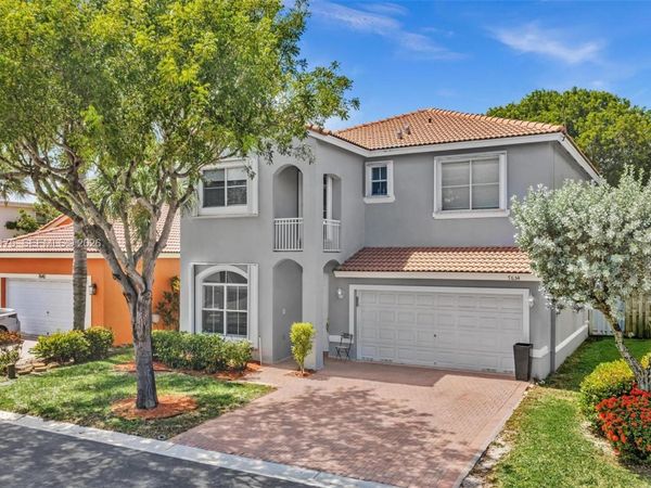 7654 NW 21st Dr , Pembroke Pines, FL 33024