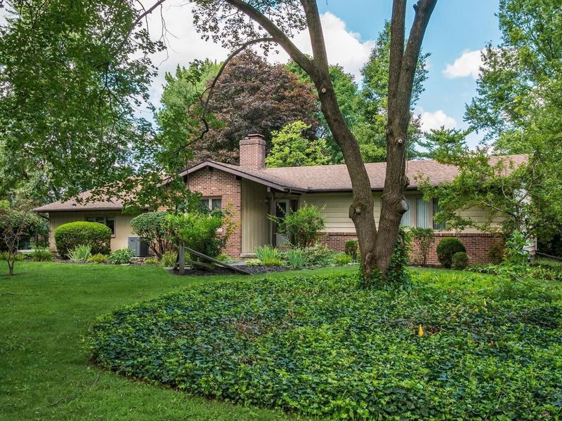 3686 Skyline Drive, Columbus, OH 43235 Photo 2