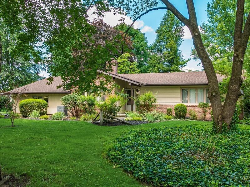 3686 Skyline Drive, Columbus, OH 43235 Photo 3