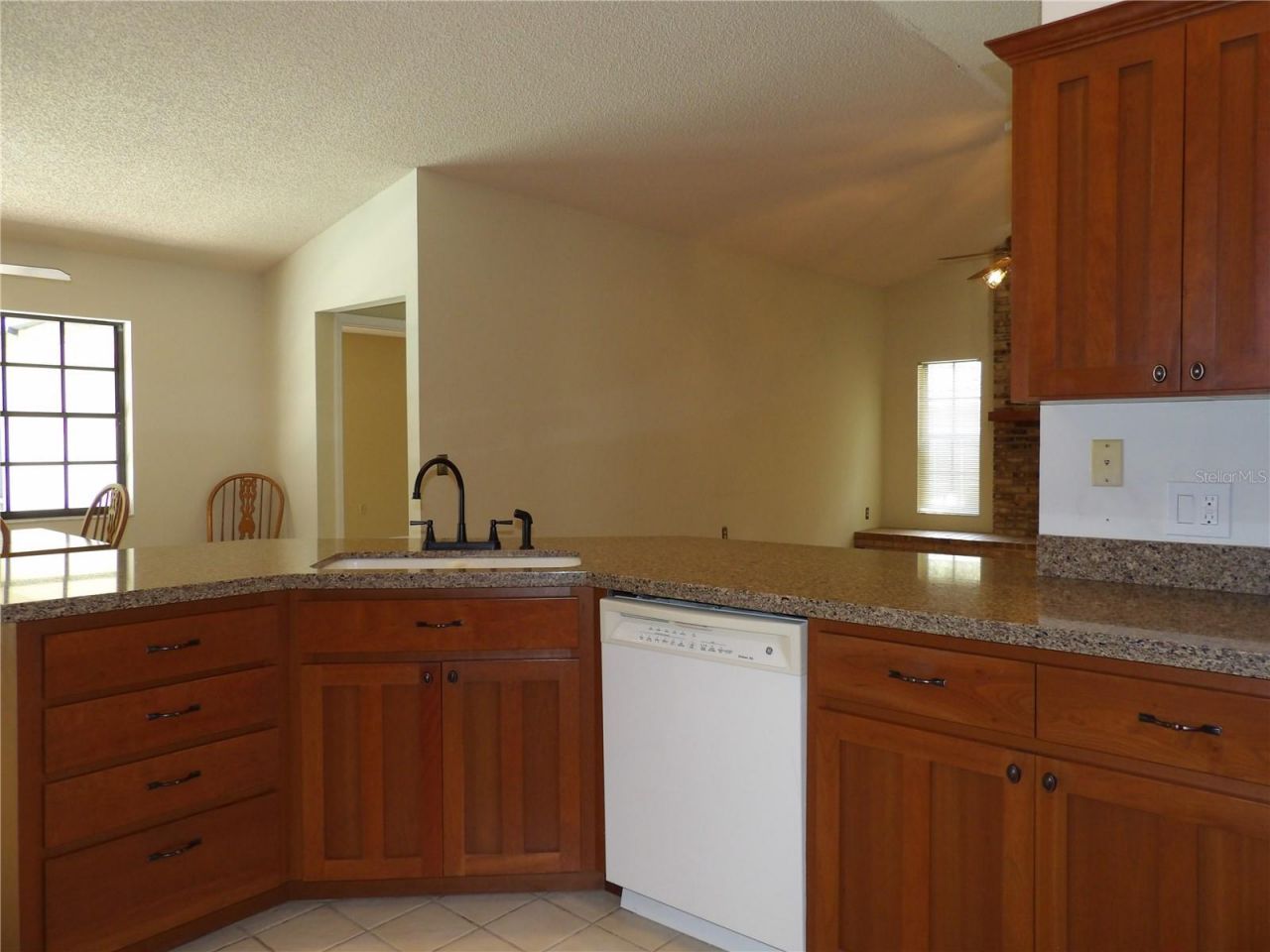 6282 Forestwood Drive E, Lakeland, FL 33811 Photo