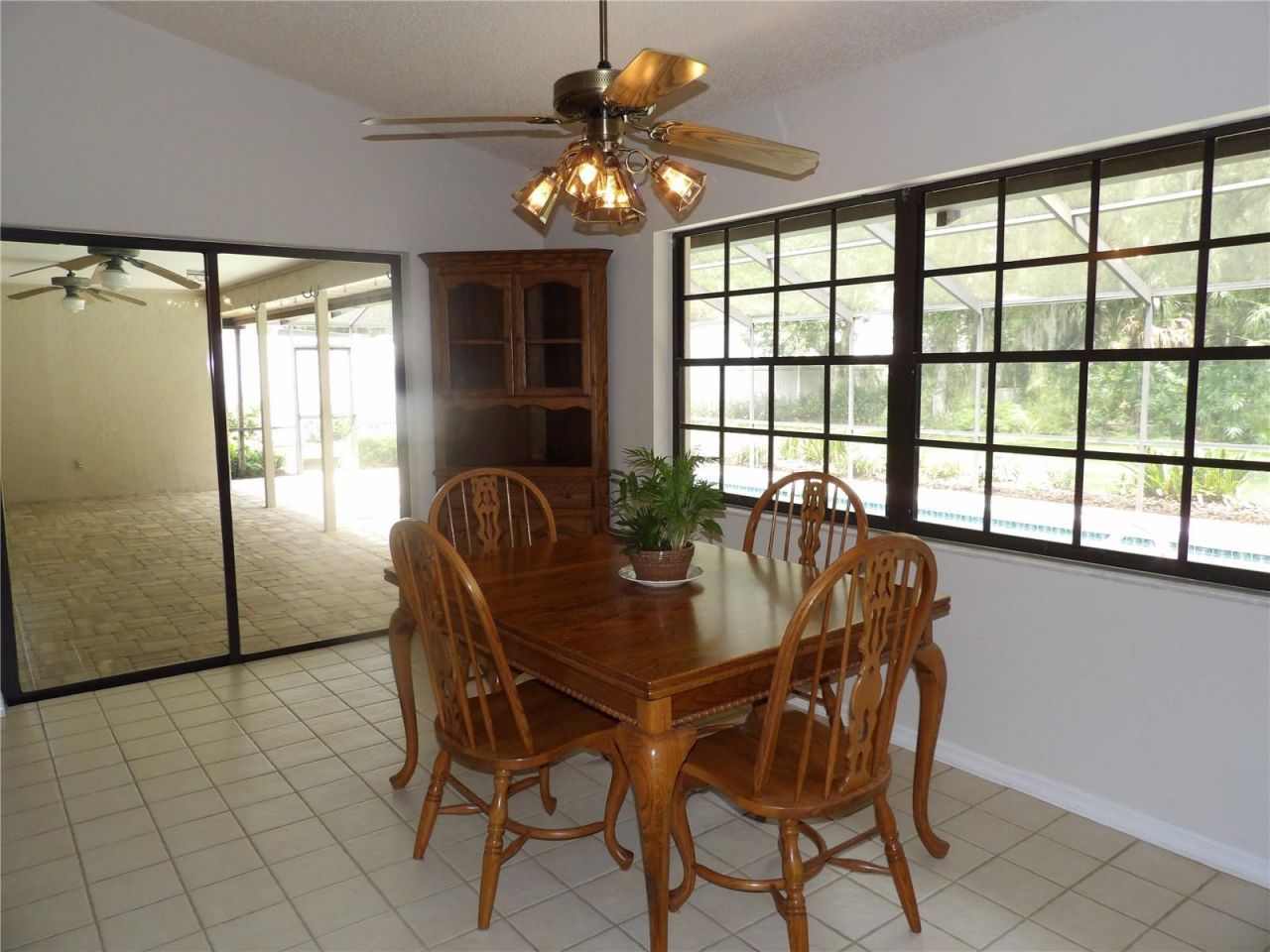 6282 Forestwood Drive E, Lakeland, FL 33811 Photo