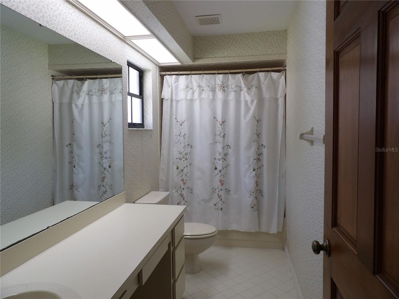 6282 Forestwood Drive E, Lakeland, FL 33811 Photo