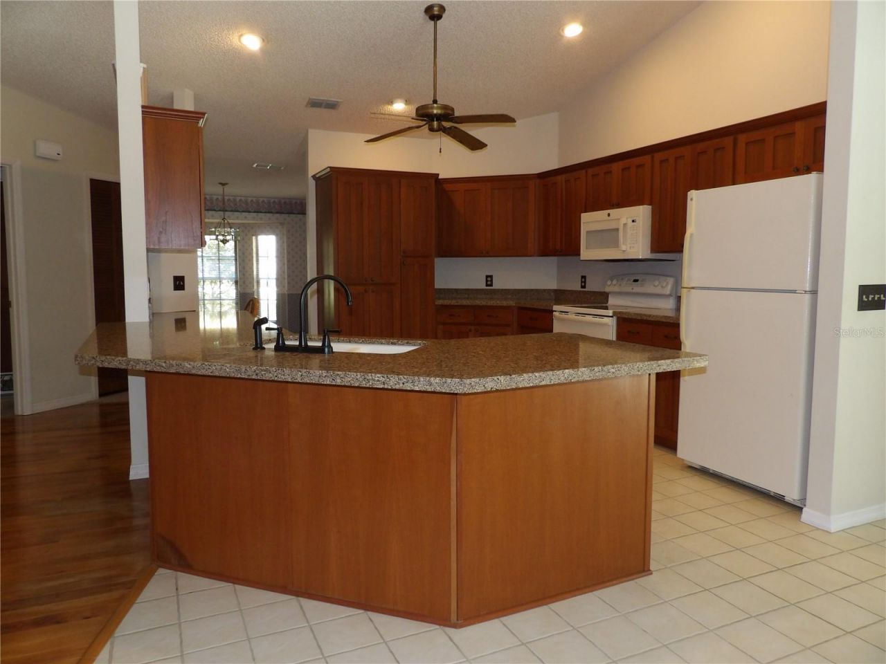 6282 Forestwood Drive E, Lakeland, FL 33811 Photo