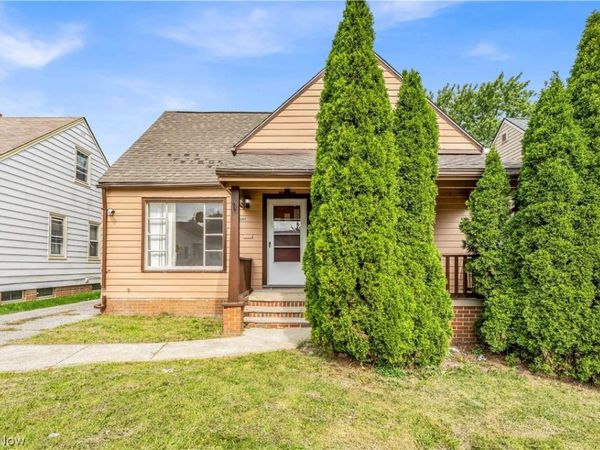 15901 Edgewood Avenue, Cleveland, OH 44137